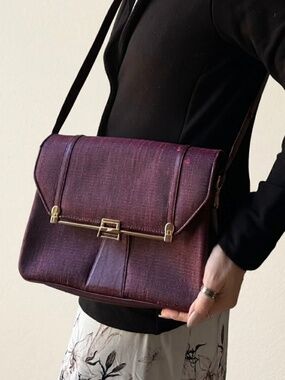 ✨ Rare Vintage 80s Shinsegae's Original Italian Burgundy Leather Shoulder Bag.✨